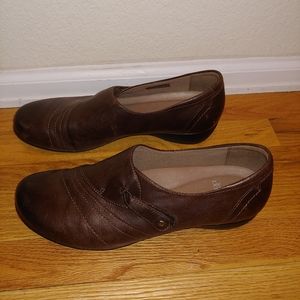 Dansko womens brown leather dress shoes